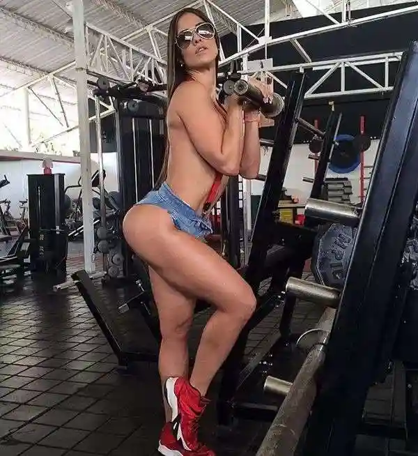 Фитнес-модель из Колумбии - Tatiana Girardi