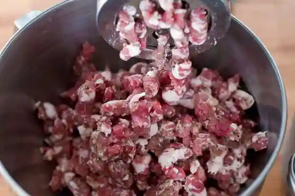 Домашняя варено-копченая колбаса. Рецепт