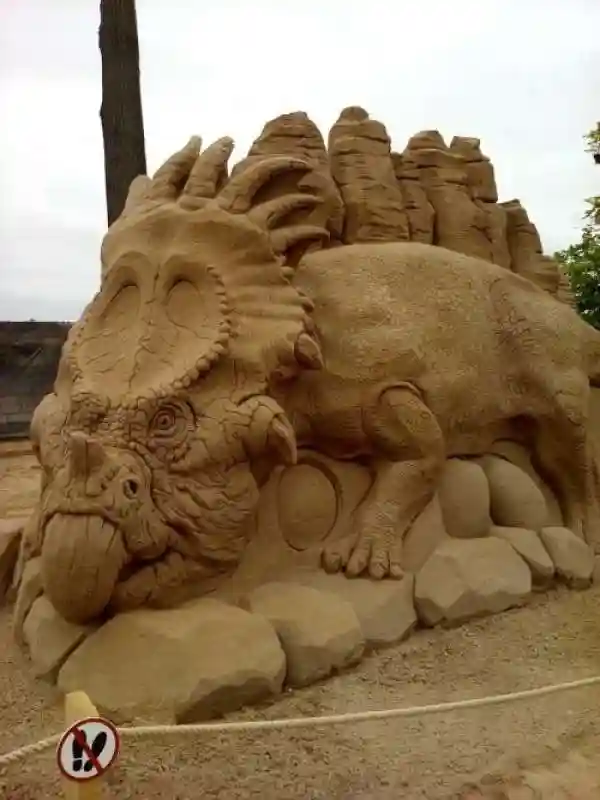 Песчаные скульптуры на фестивале в Санкт-Петербурге