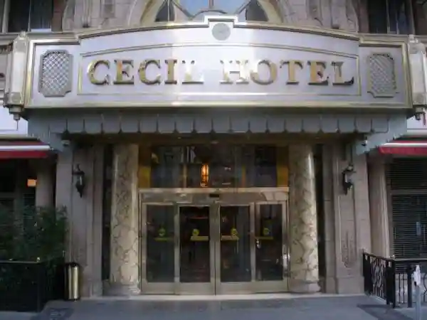 15 пугающих и таинственных смертей, случившихся в отеле "Cecil"
