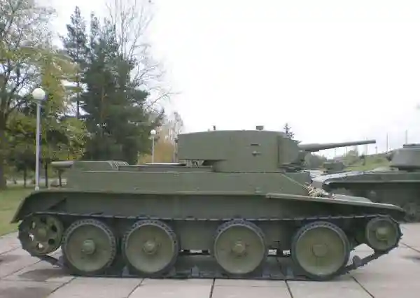 Малые и лёгкие танки СССР. БТ-5
