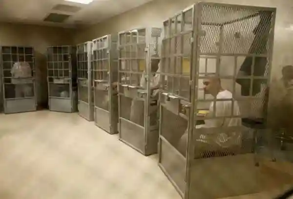 15 шокирующих фото из тюрем