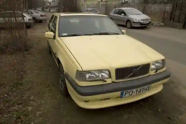 Volvo 850 T5-R 1995 "The Flying Banana"