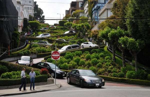 Как выглядит самая кривая улица в мире (16 фото)