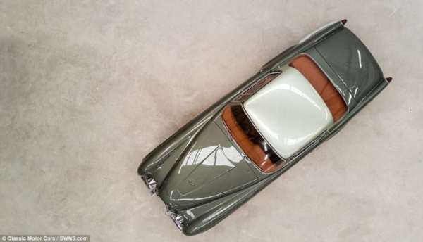 Jaguar XK120 SE