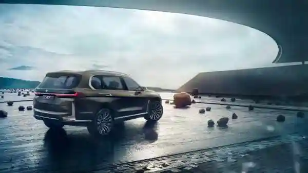 Облик BMW X7 стал известен раньше премьеры