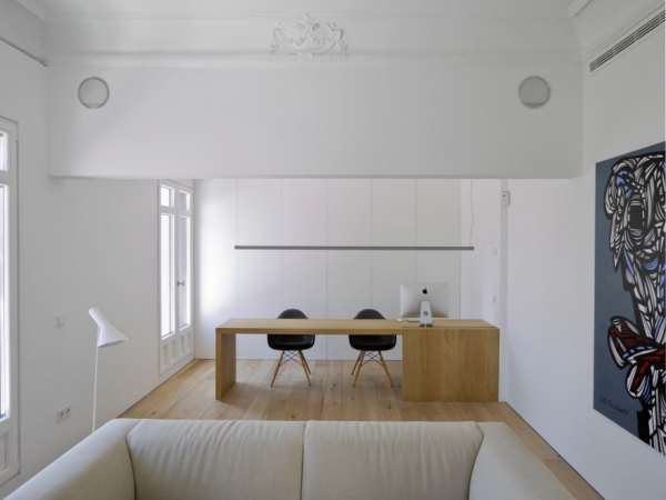 Интерьер двухуровневой квартиры в Мадриде (20 фото)