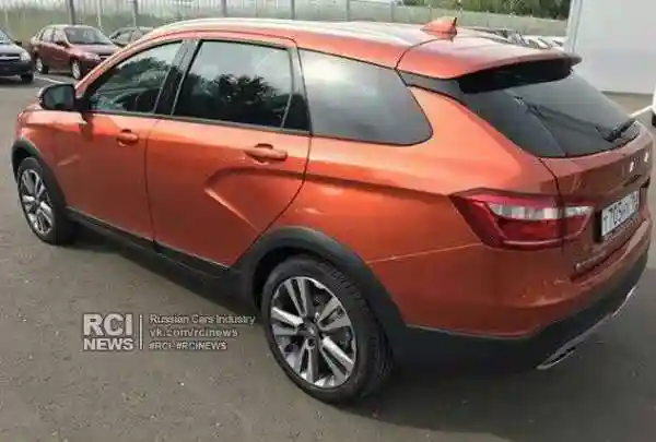 Новые фото универсала Lada Vesta в топовой комплектации