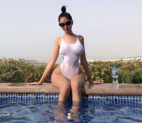 Поклонница Кардашьян потратила полмиллиона долларов на пластику, чтобы выглядеть как Ким 