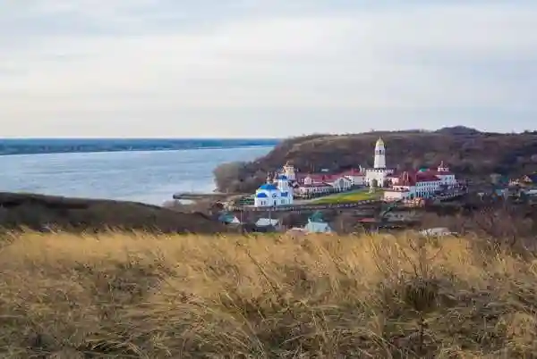 Вислый камень над Волгой и гряземес