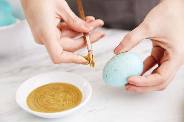 14 крутых способов украсить яйца на Пасху
