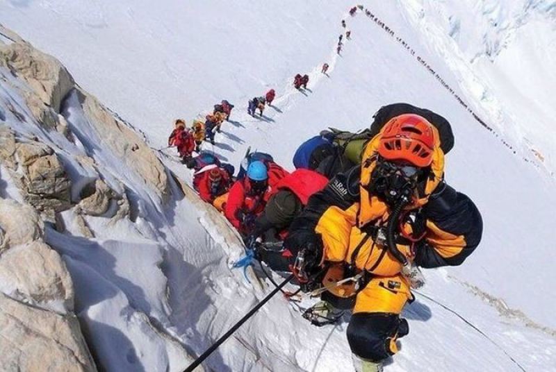 Как Эверест превращается в свалку 