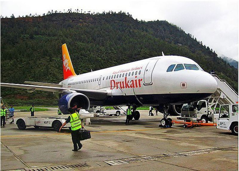 Aэробус А-319, Аэропорт Паро, Бутан. аэропорт, бутан, самолеты