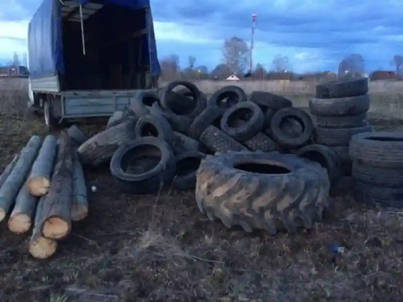 Деревенские парни сами построили спортивную площадку