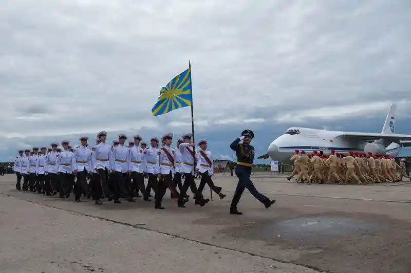 Воздушные грузовики: уникальный авиапарад прошел в Тверской области