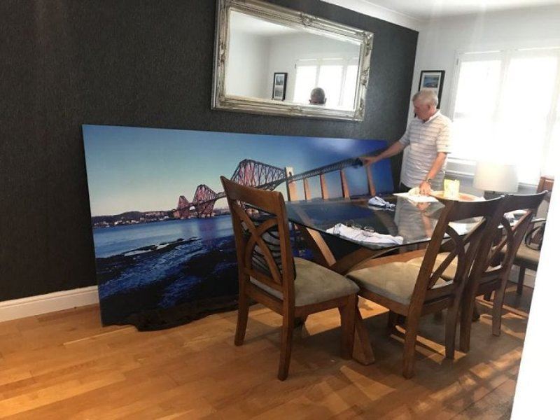 Мужчина купил картину железнодорожного моста: только дома он понял ошибку