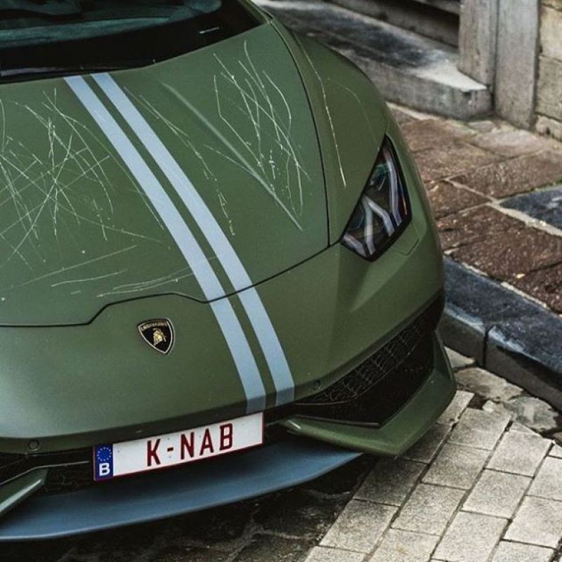 Вандалы повредили суперкар Lamborghini Huracan Avio 