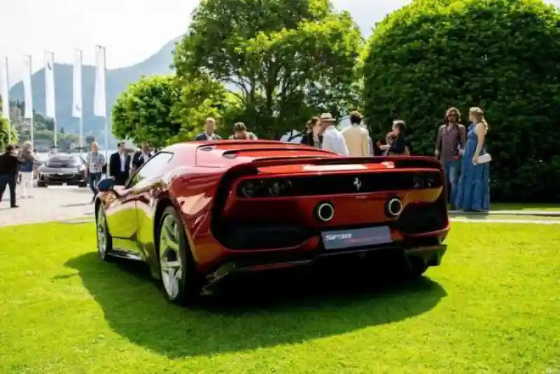 Итальянцы выпустили уникальный спорткар Ferrari SP38