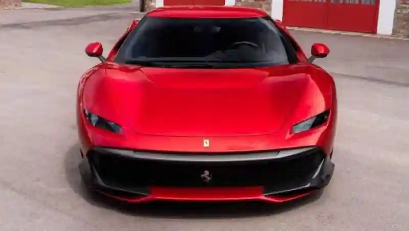 Итальянцы выпустили уникальный спорткар Ferrari SP38