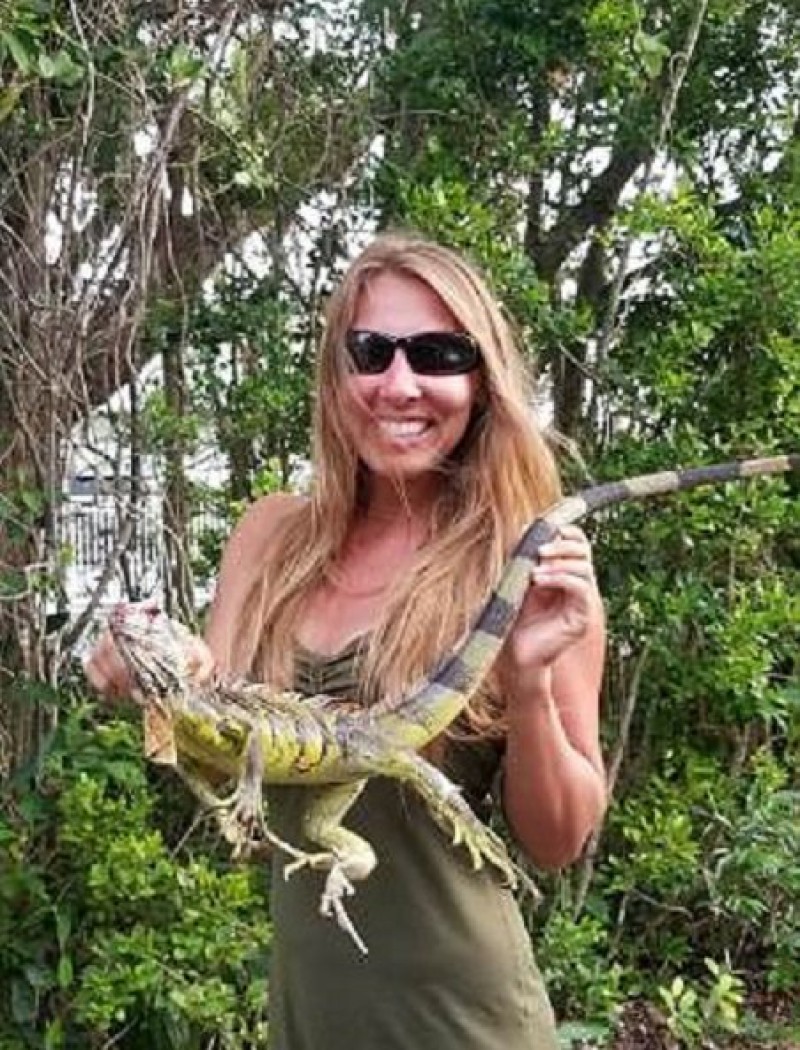 Охотница за игуанами: жительница Флориды ловит рептилий и добавляет их мясо в буррито