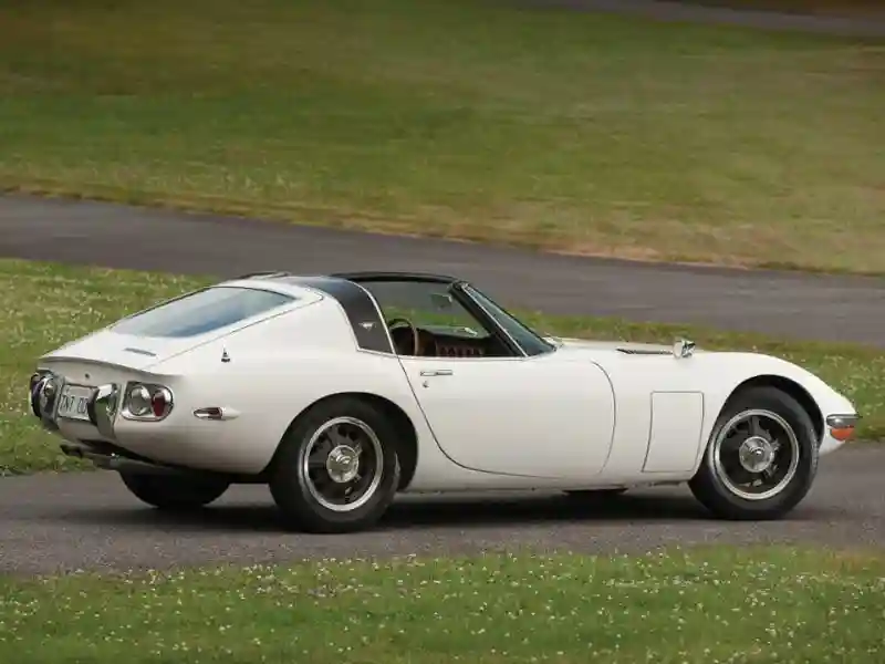 Toyota 2000GT Targa 1966: несостоявшийся автомобиль–актер