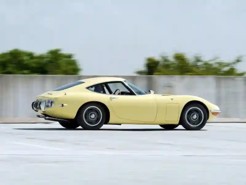 Toyota 2000GT Targa 1966: несостоявшийся автомобиль–актер