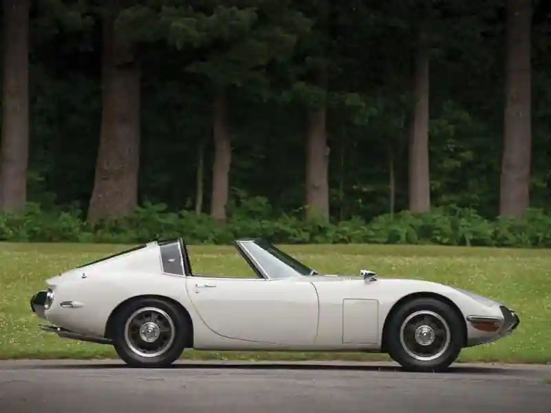 Toyota 2000GT Targa 1966: несостоявшийся автомобиль–актер