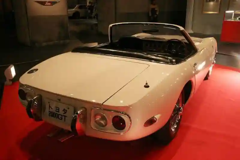 Toyota 2000GT Targa 1966: несостоявшийся автомобиль–актер