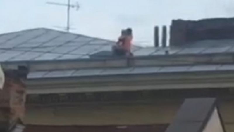 Вы даже не догадываетесь, что происходит на вашей крыше