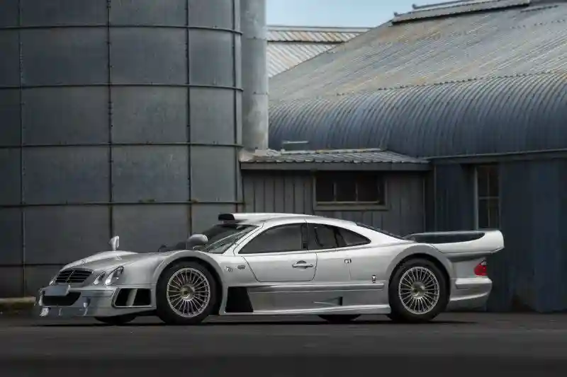 Mercedes-Benz AMG CLK GTR из 90-х дороже, чем новый Mercedes-AMG Project One