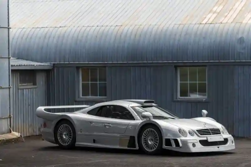 Mercedes-Benz AMG CLK GTR из 90-х дороже, чем новый Mercedes-AMG Project One