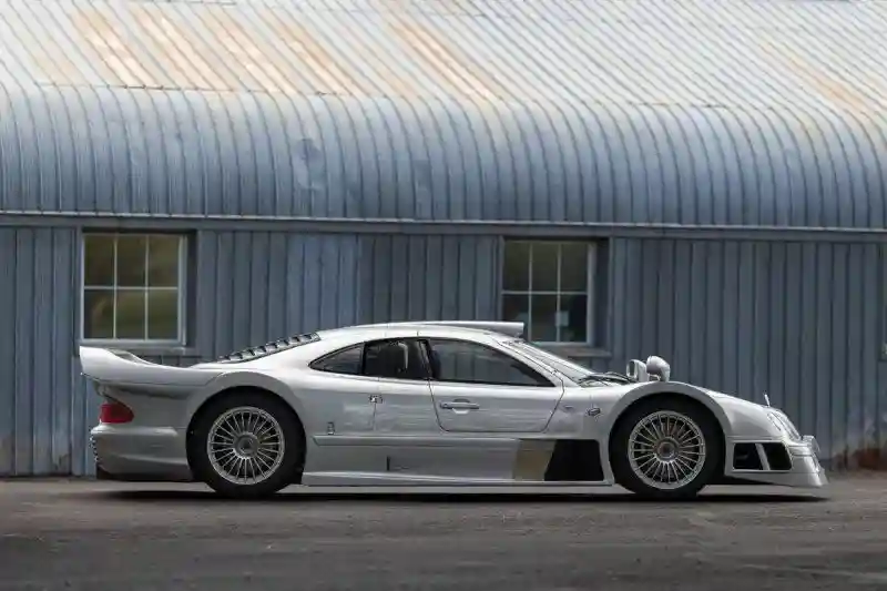 Mercedes-Benz AMG CLK GTR из 90-х дороже, чем новый Mercedes-AMG Project One