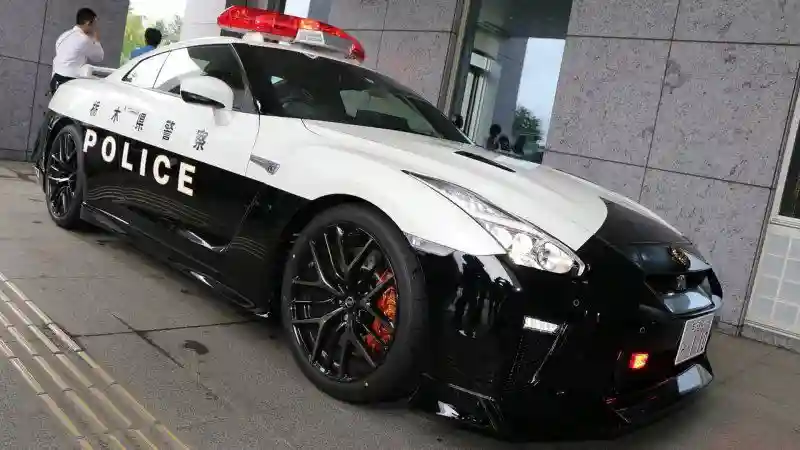 Nissan GT-R на службе закона на своей Родине