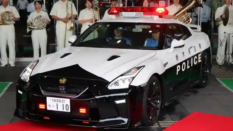 Nissan GT-R на службе закона на своей Родине