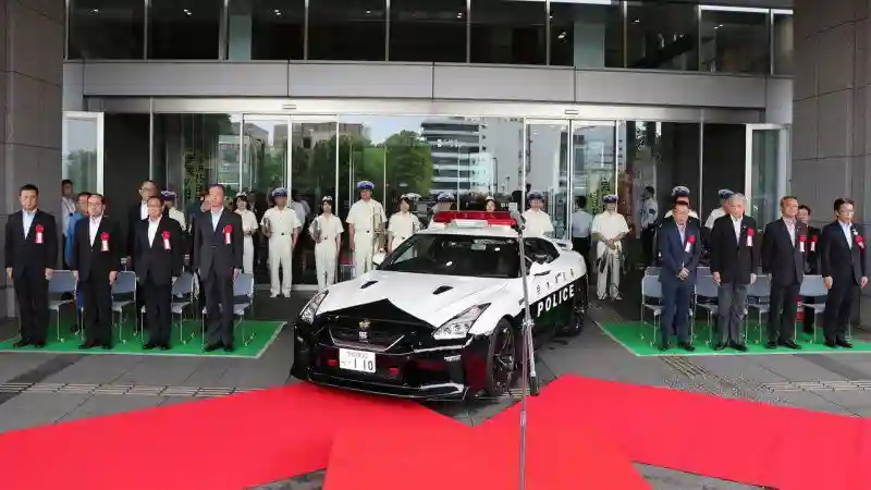 Nissan GT-R на службе закона на своей Родине