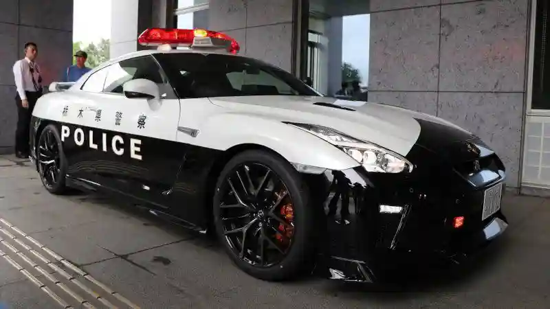 Nissan GT-R на службе закона на своей Родине