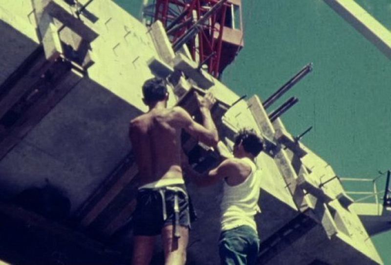 Без страховки: архивные кадры строительства моста в Новом Южном Уэльсе 47 лет назад