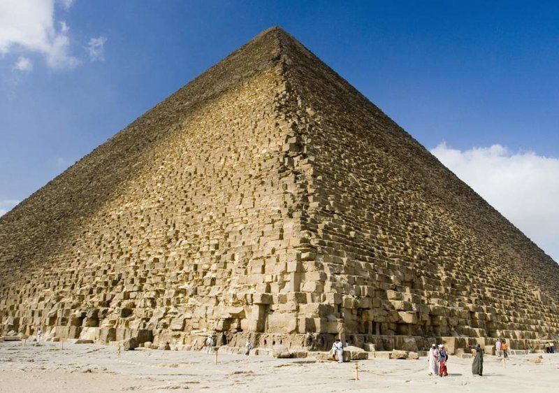 Физики заявили: пирамида Хеопса фокусирует электромагнитную энергию