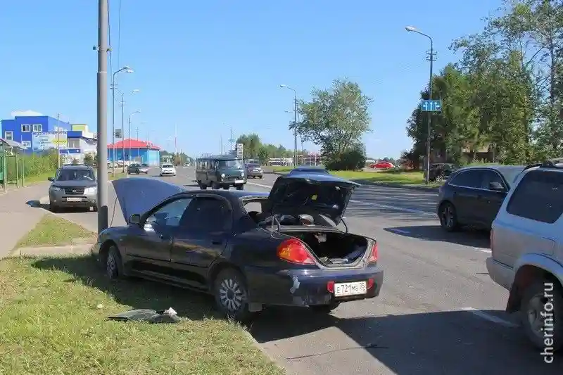 Авария дня. Cтолкновении трех машин под Череповцом