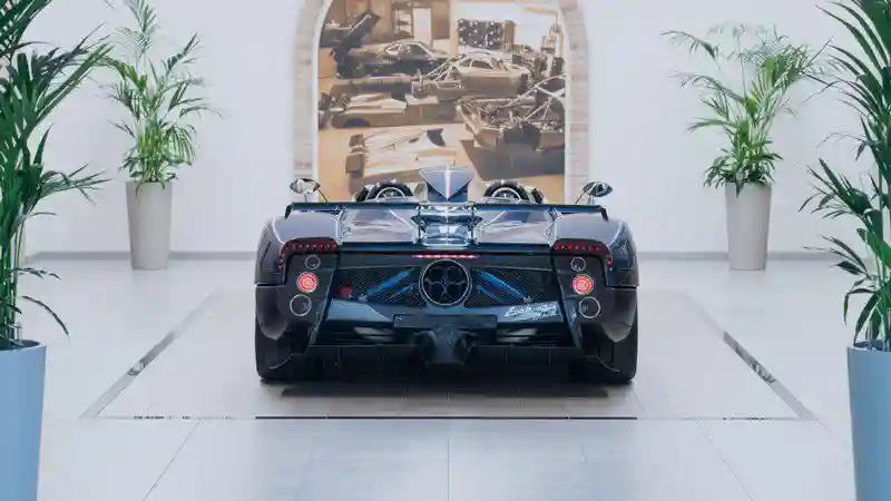 Pagani Zonda HP Barchetta - суперкар который стоит больше миллиарда рублей