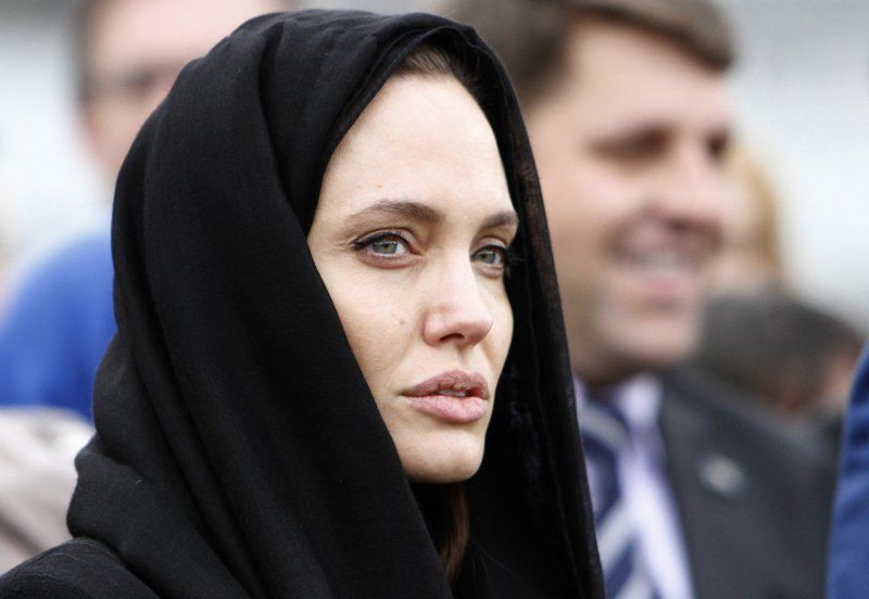 Слишком много яда: адвокат Анджелины Джоли хочет отказаться от сотрудничества с актрисой
