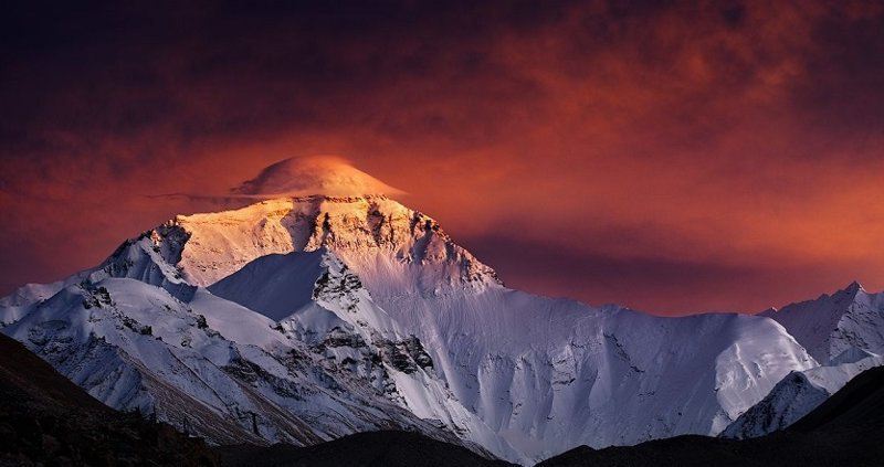 Гора Эверест - это фекальная бомба с часовым механизмом