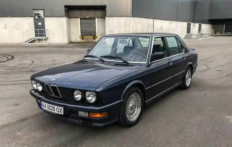 BMW 535i E28 Акула: таких уже не делают