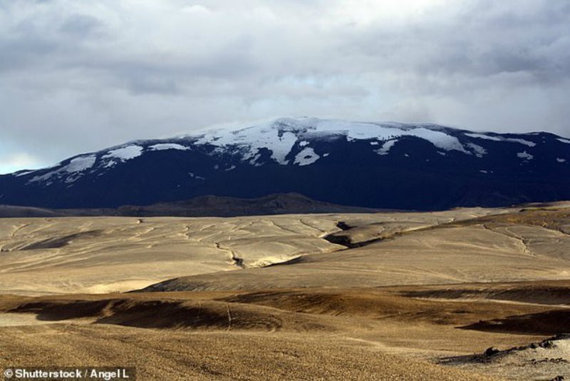 Ученые бьют тревогу: просыпается гигантский вулкан Катла в Исландии