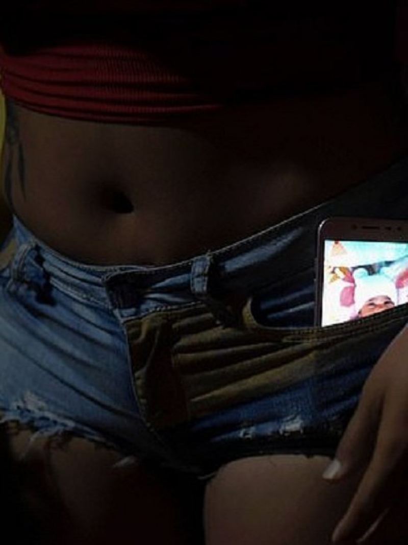 Голодающие венесуэлки оккупировали рынок проституции в Колумбии