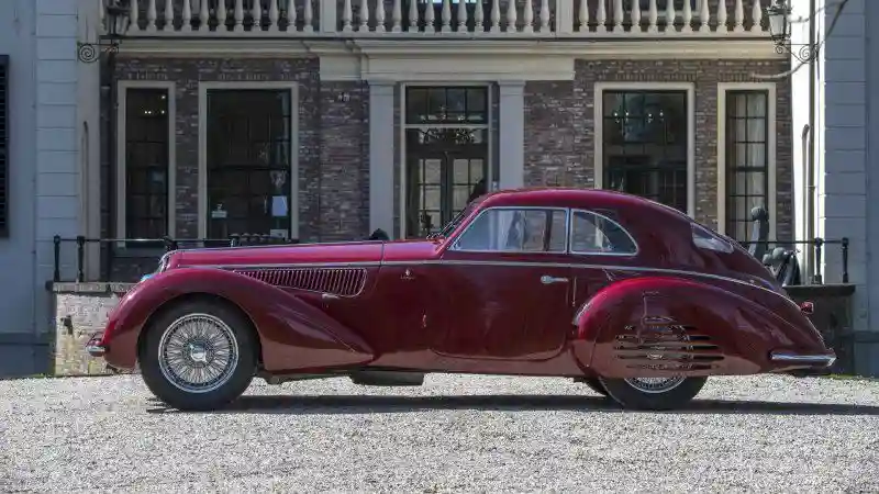 Alfa Romeo 8C 2900B Touring Berlinetta: редкий и очень дорогой