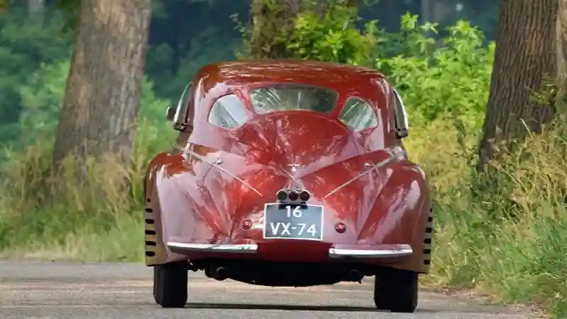 Alfa Romeo 8C 2900B Touring Berlinetta: редкий и очень дорогой