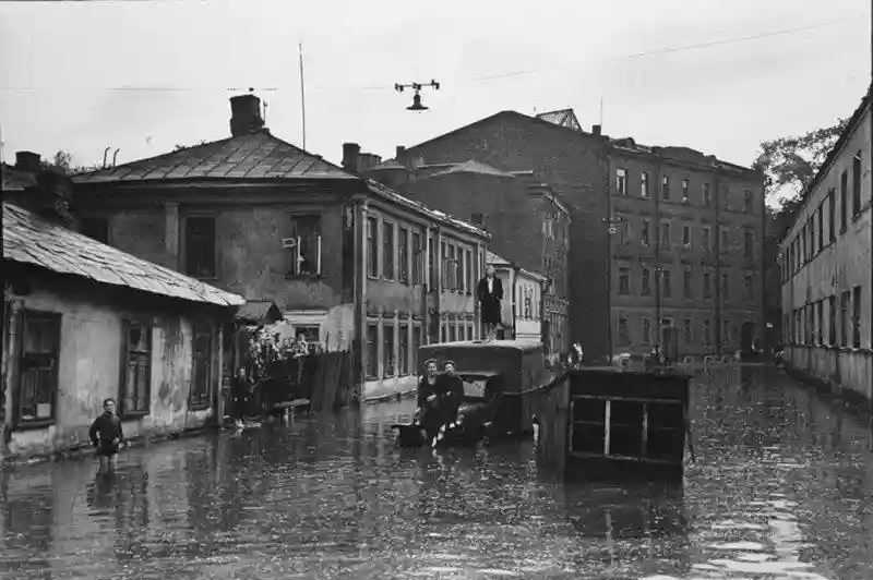 История в ретро фотографиях