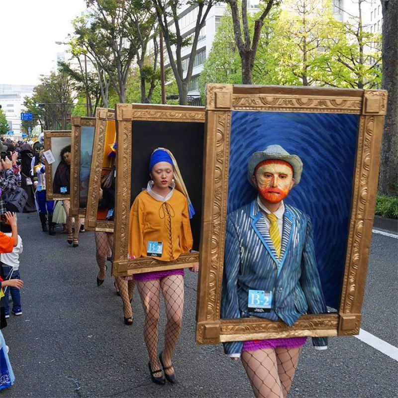 Японские студентки оживили 6 всемирно известных картин