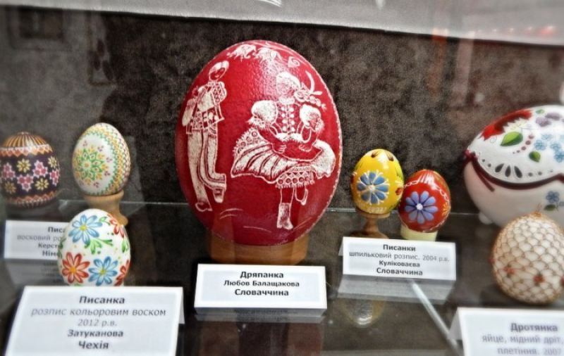 Экскурсия по украинскому музею Писанки в Коломые (14 фото)